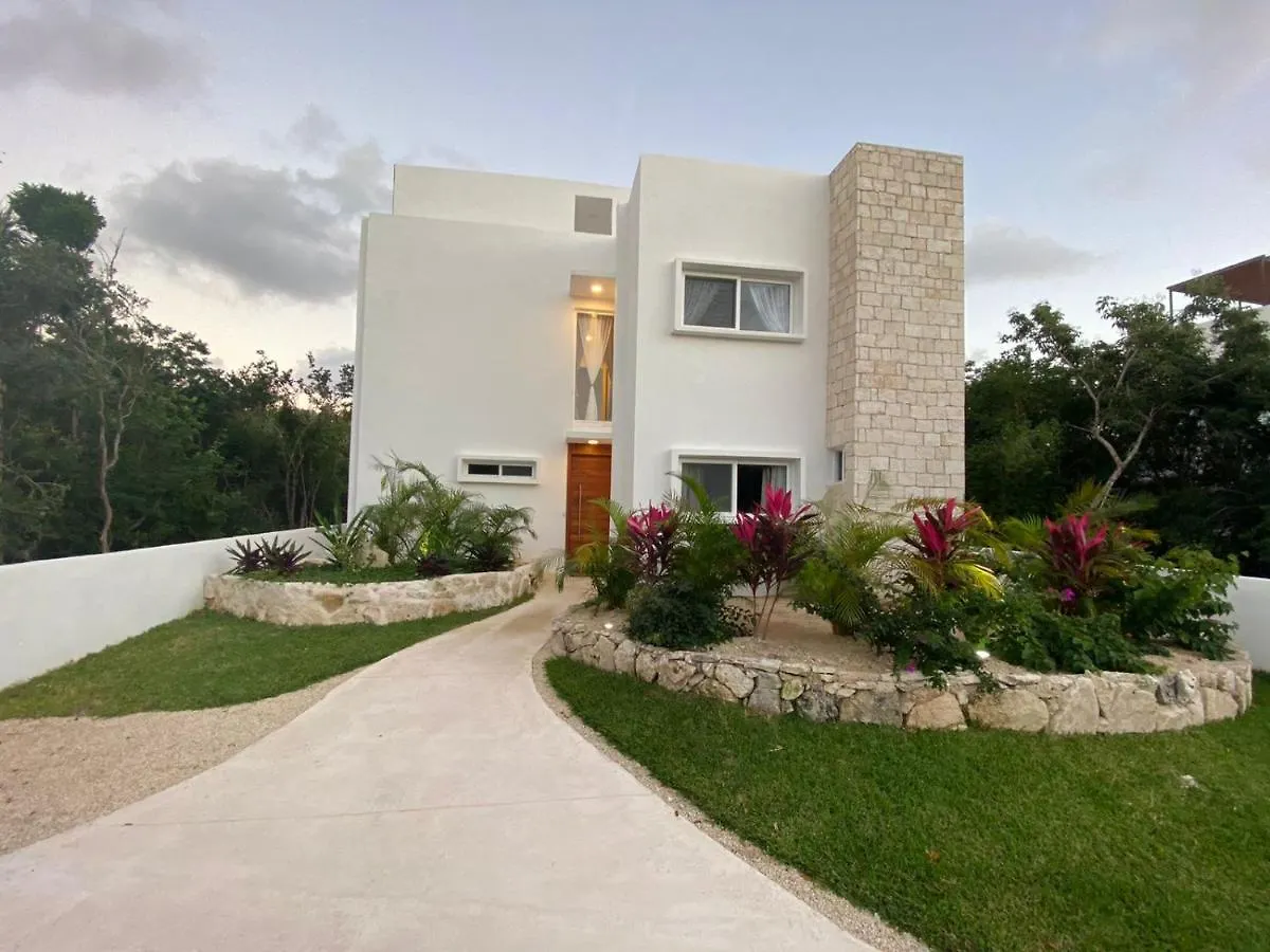 Amazing Villa Inside Tulum Country Club Akumal Mexico